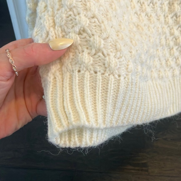 H&M Cream Sweater - Picture 7 of 10